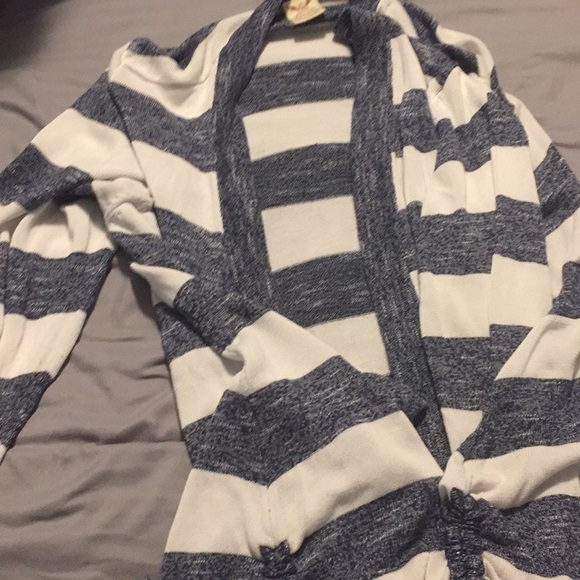 Sweater - Picture 1 of 3